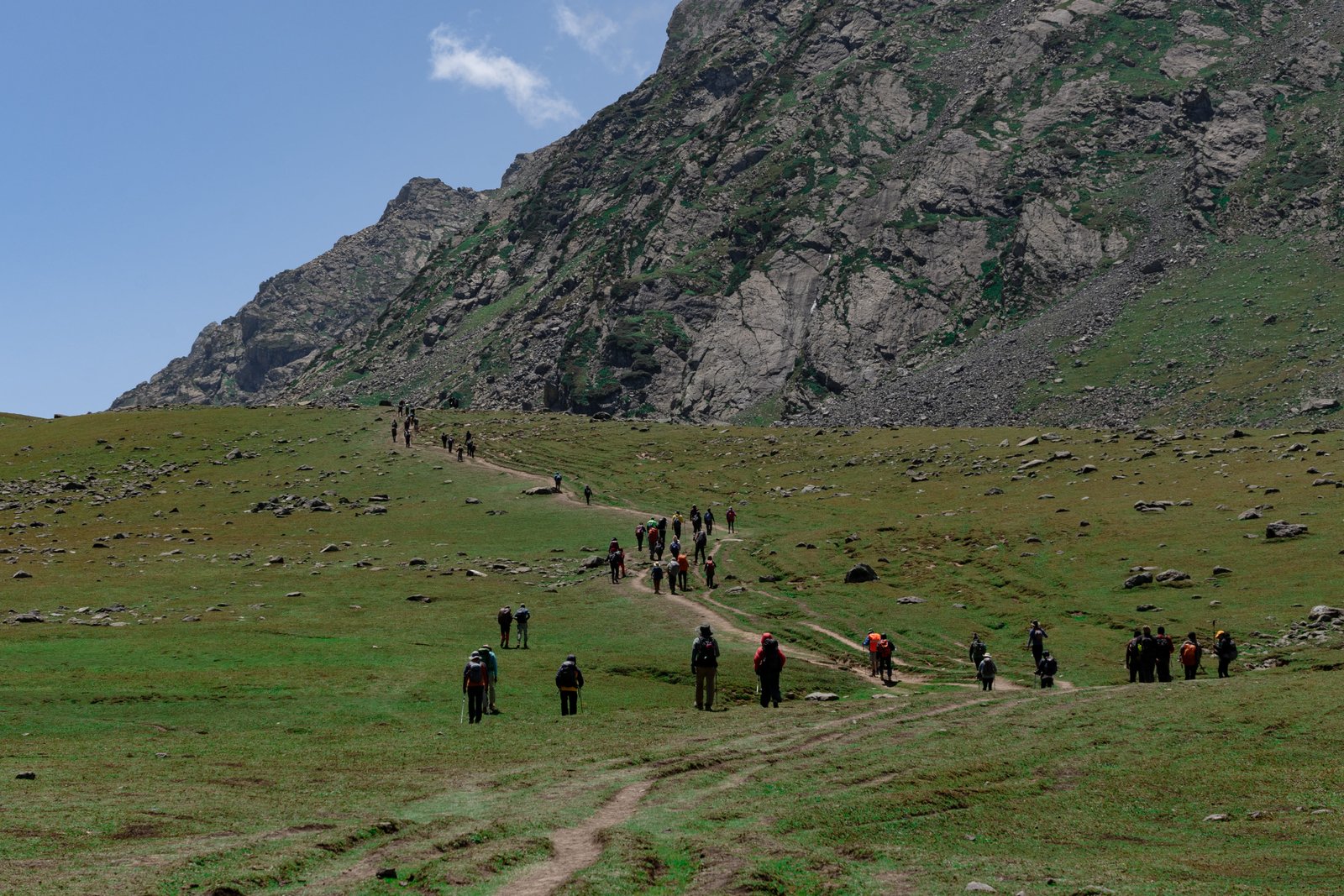 Doodhpathri Trek