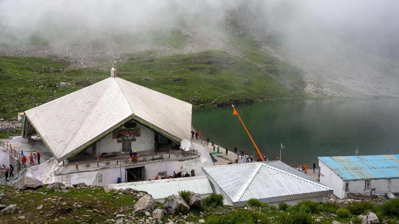 Top 10 Himalayan Treks for Beginners in India 2025 -popular